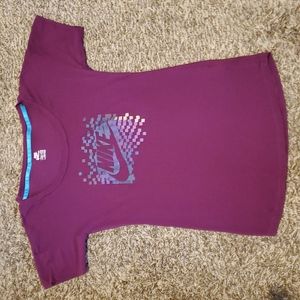 Nike top